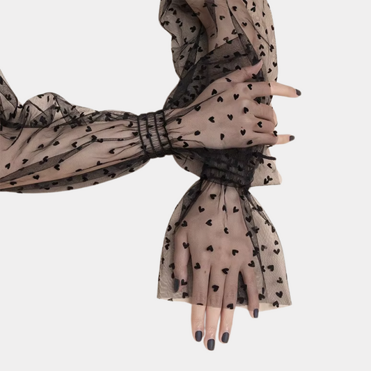 Gants en maille transparente avec cœur