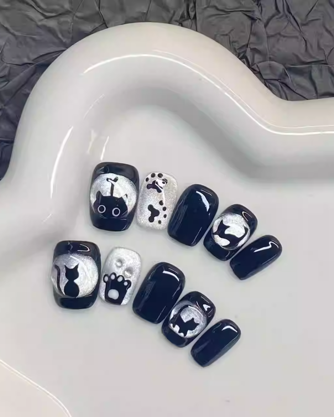 Cat Eye Press-On Nails