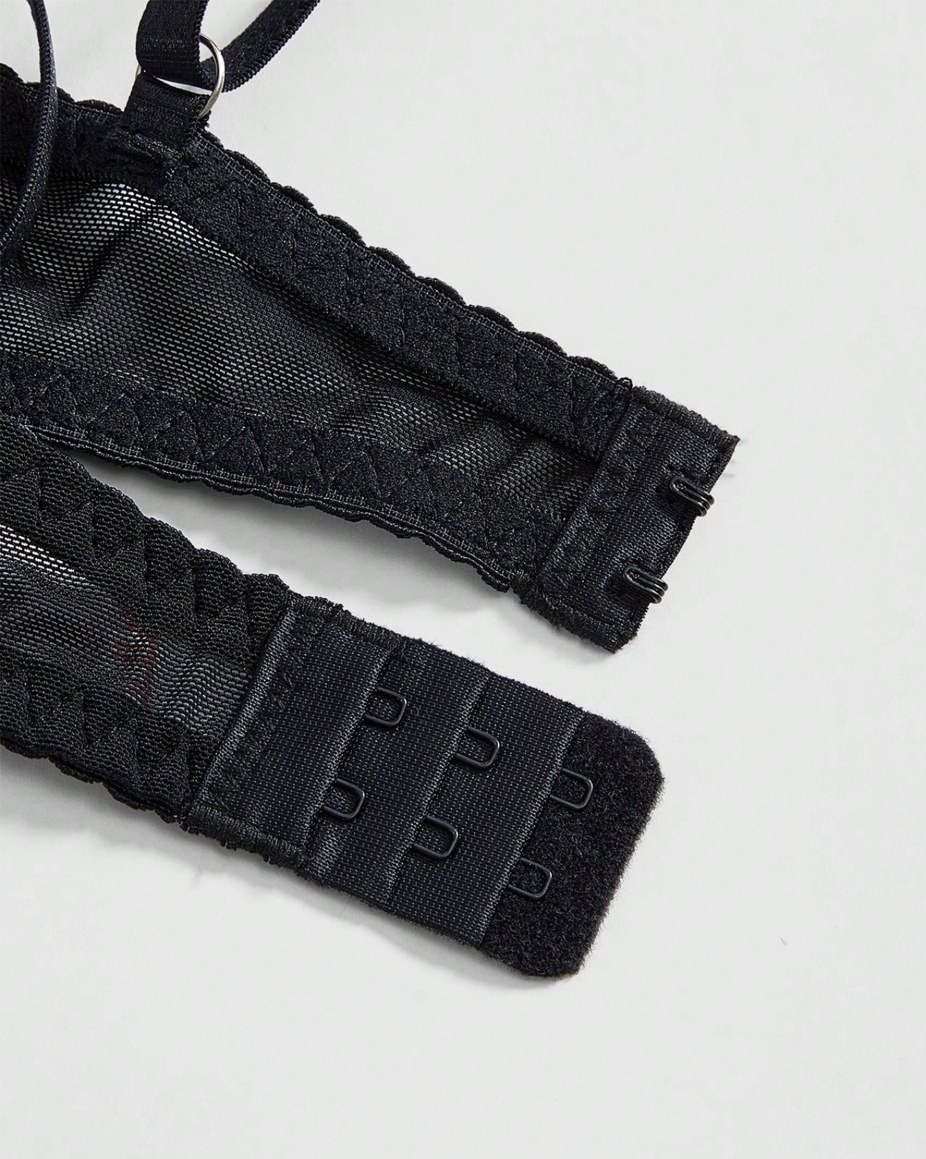 Ensemble de lingerie noir doré