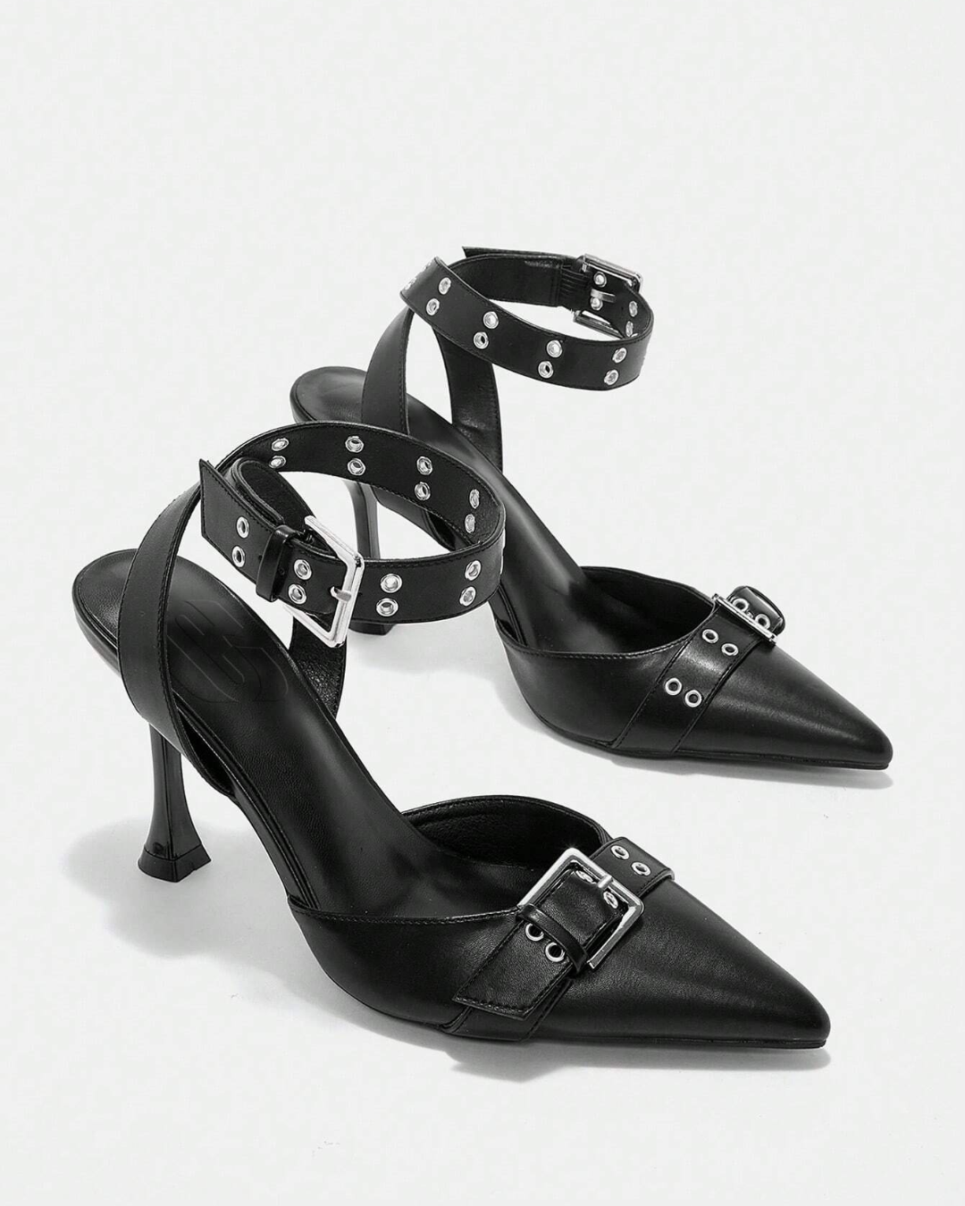 Escarpins à brides et boucle pilote