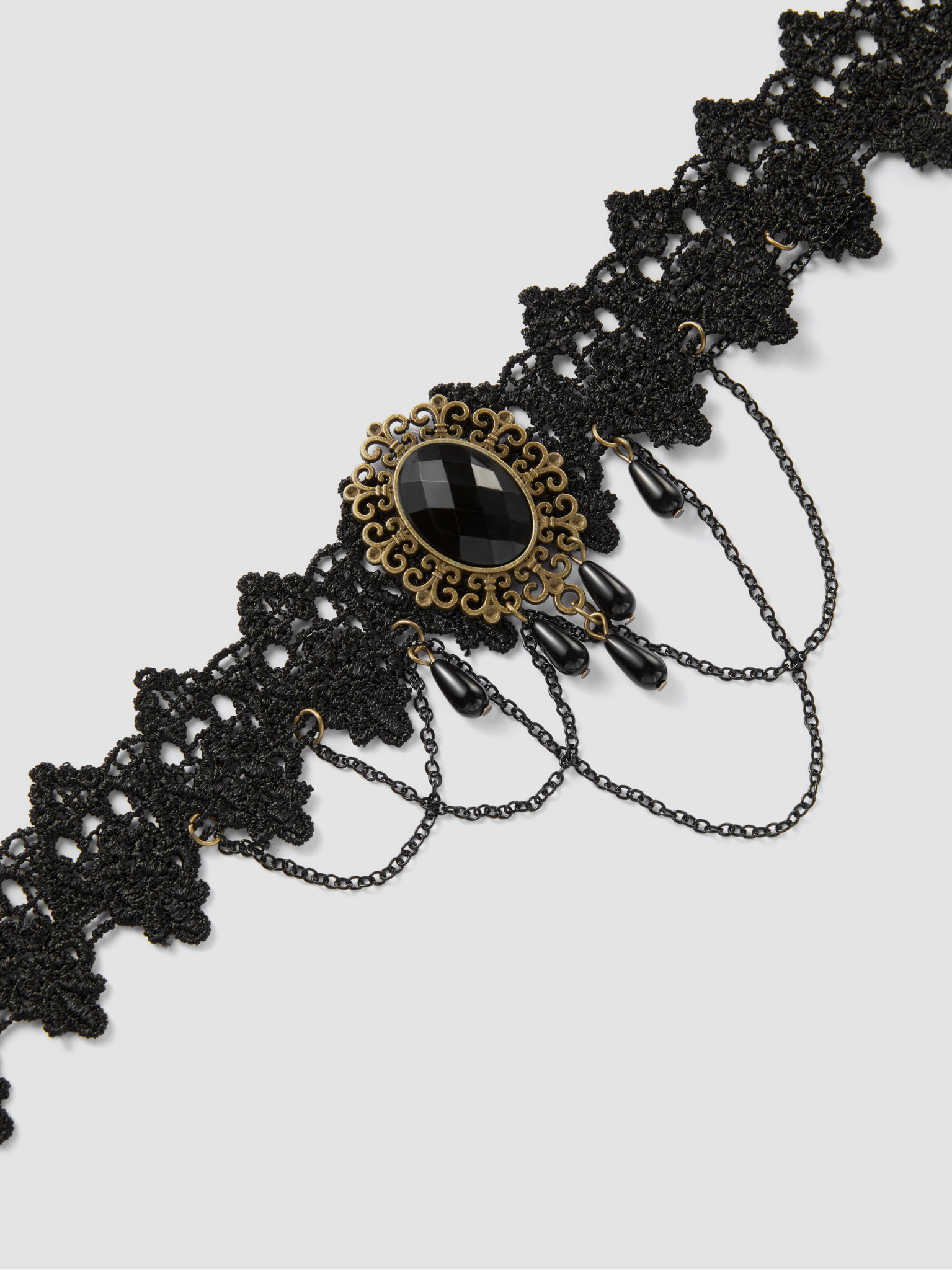 Collier ras du cou en dentelle noire
