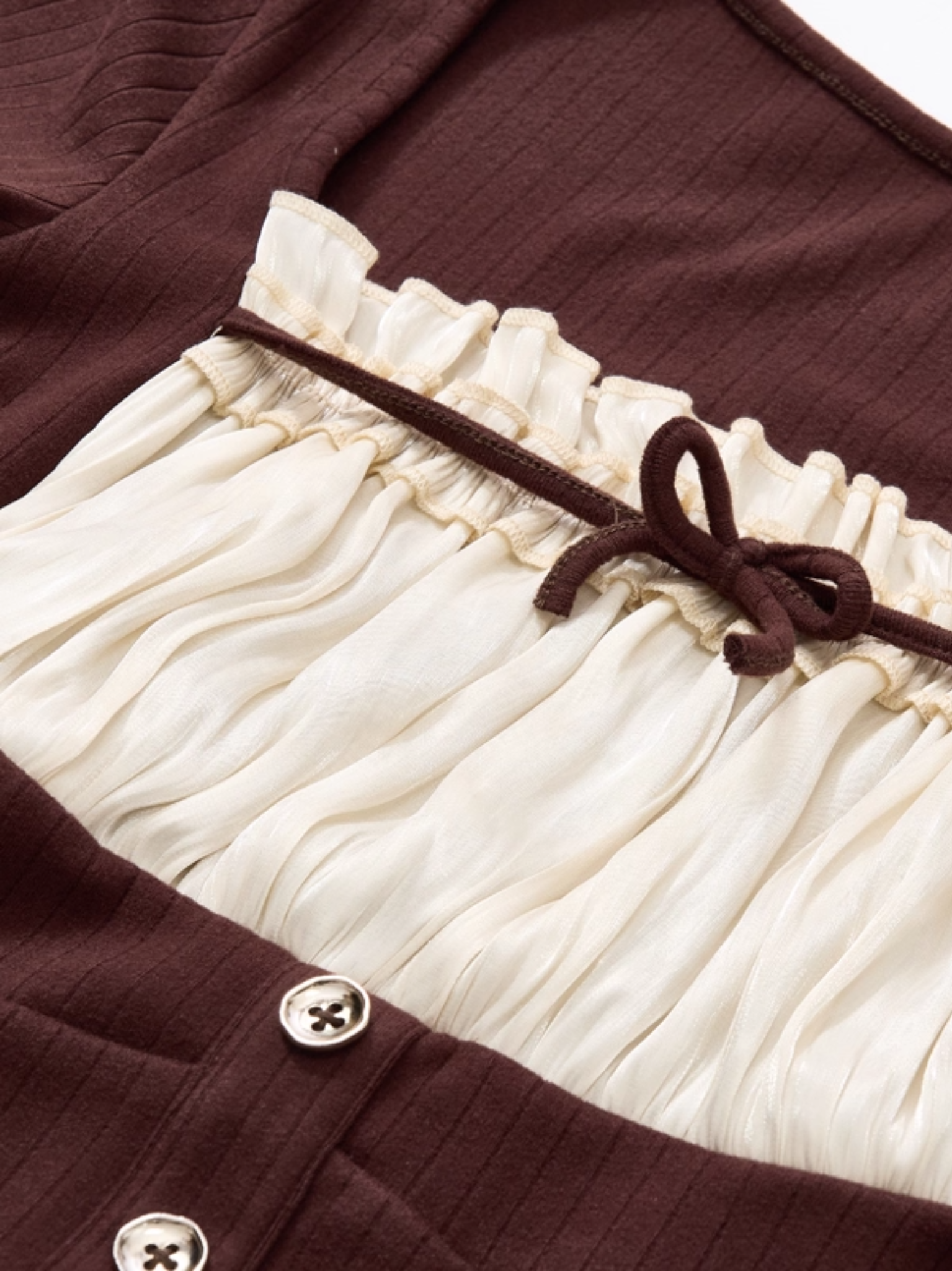 Haut bohème à volants et à nouer