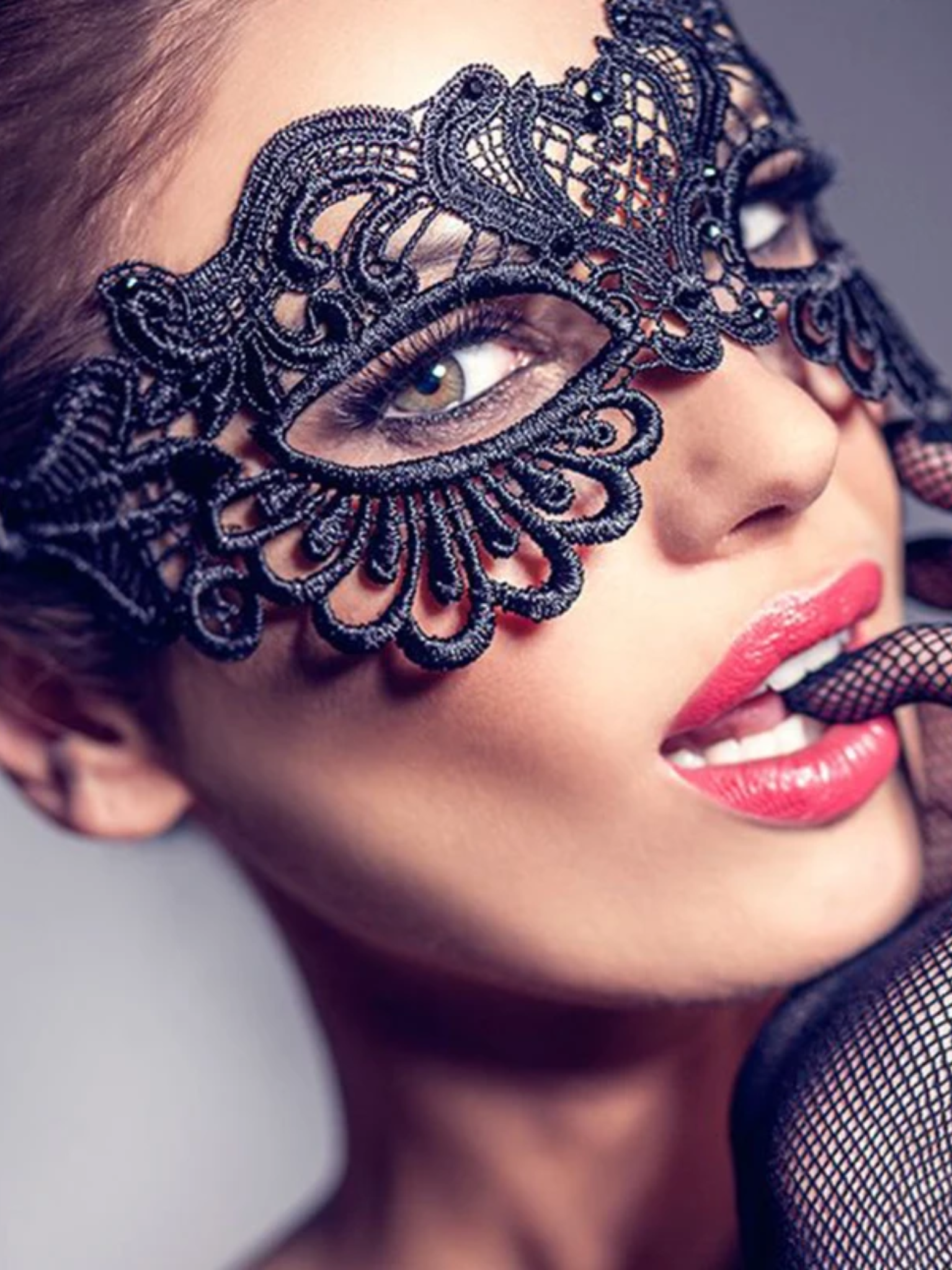 Masque pour les yeux en dentelle