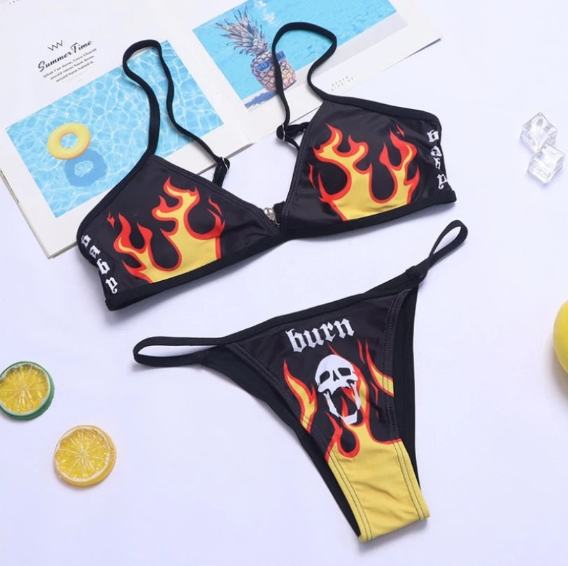 Bikini en flammes brûlantes