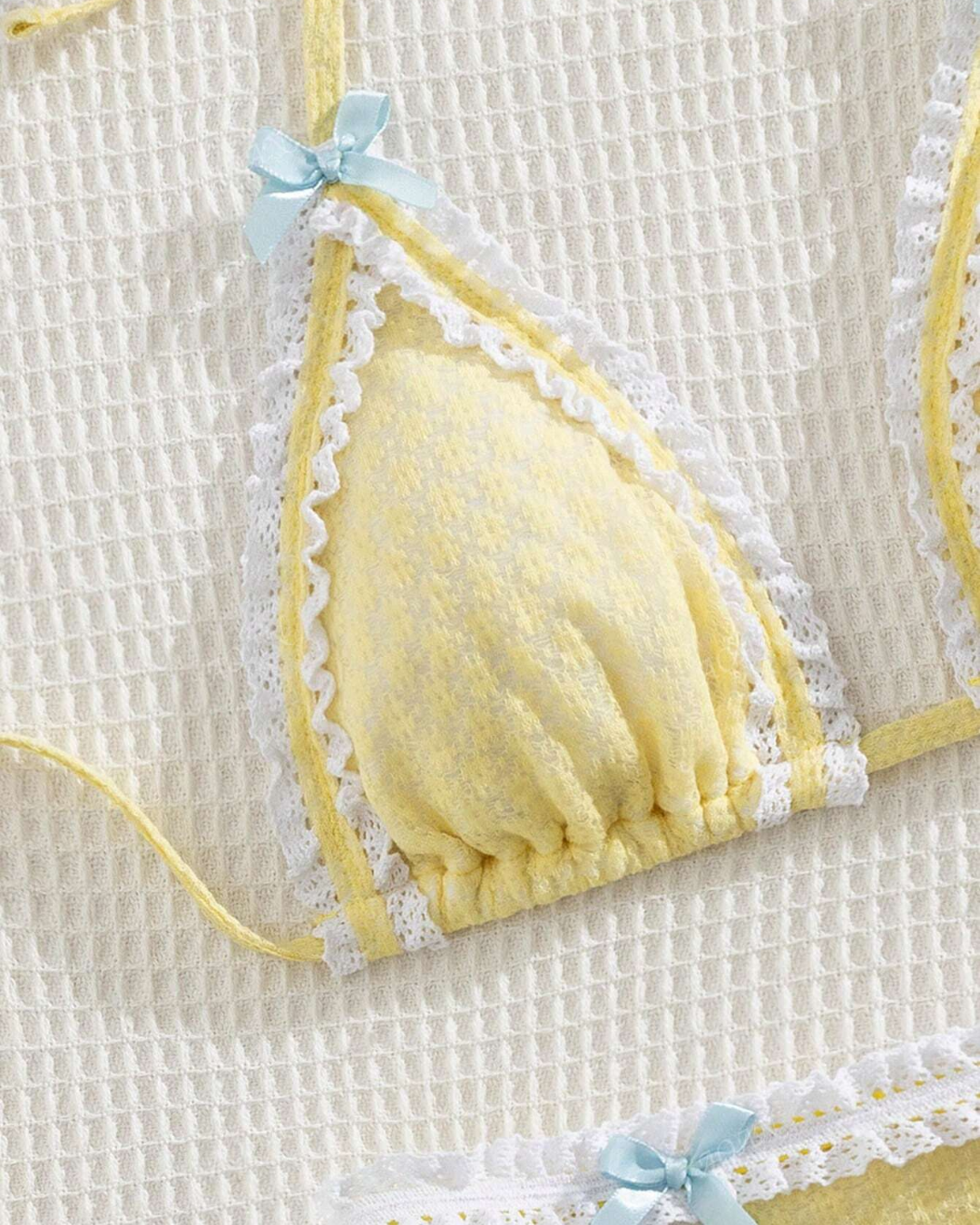 Bikini à bordure en dentelle pastel