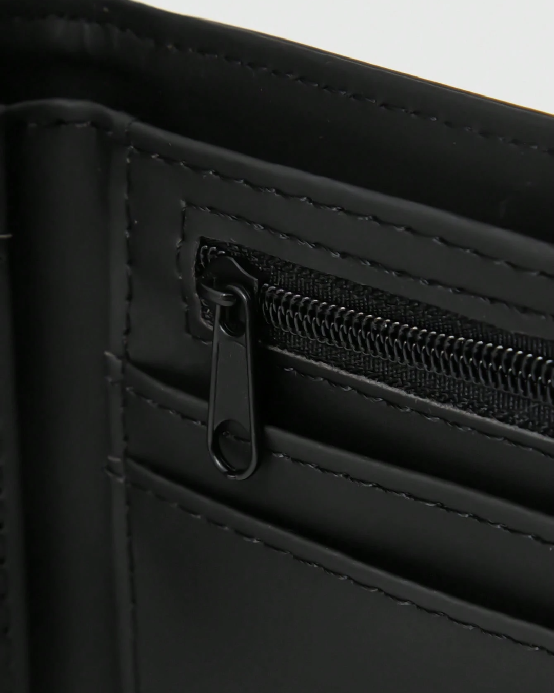 Pompon Star Wallet