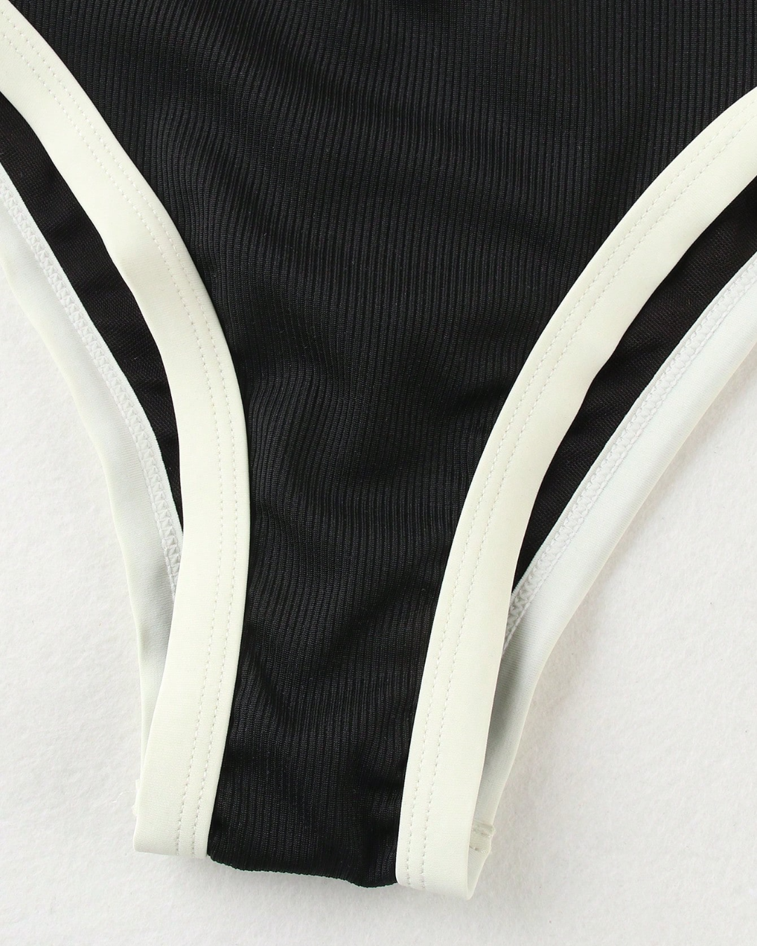 Ensemble bikini boutonné