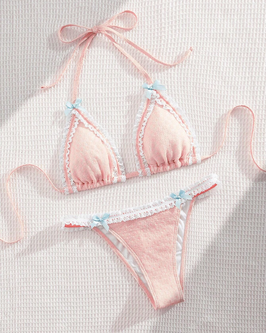 Bikini à bordure en dentelle pastel