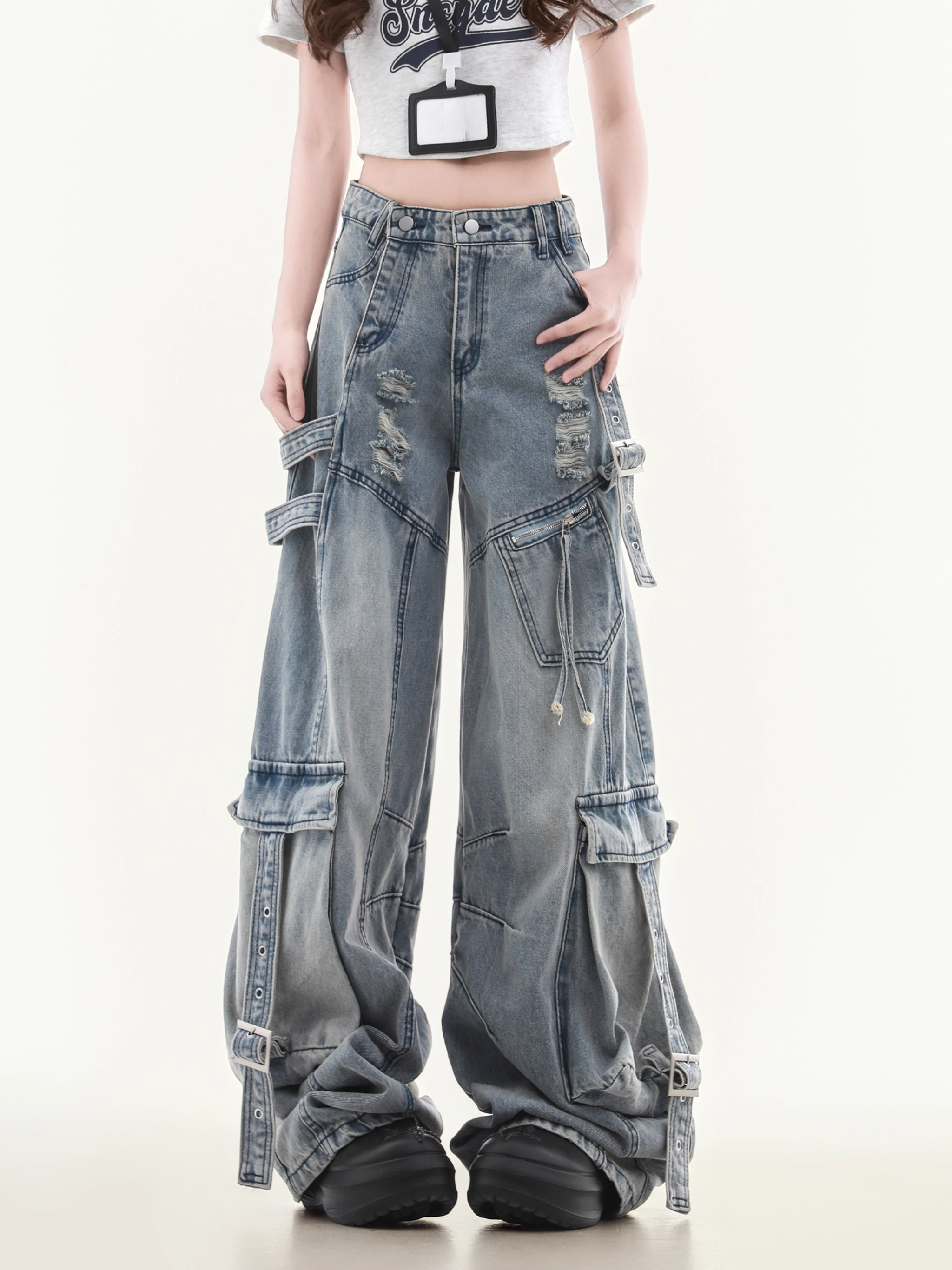 Cargo Wide-Leg Jeans