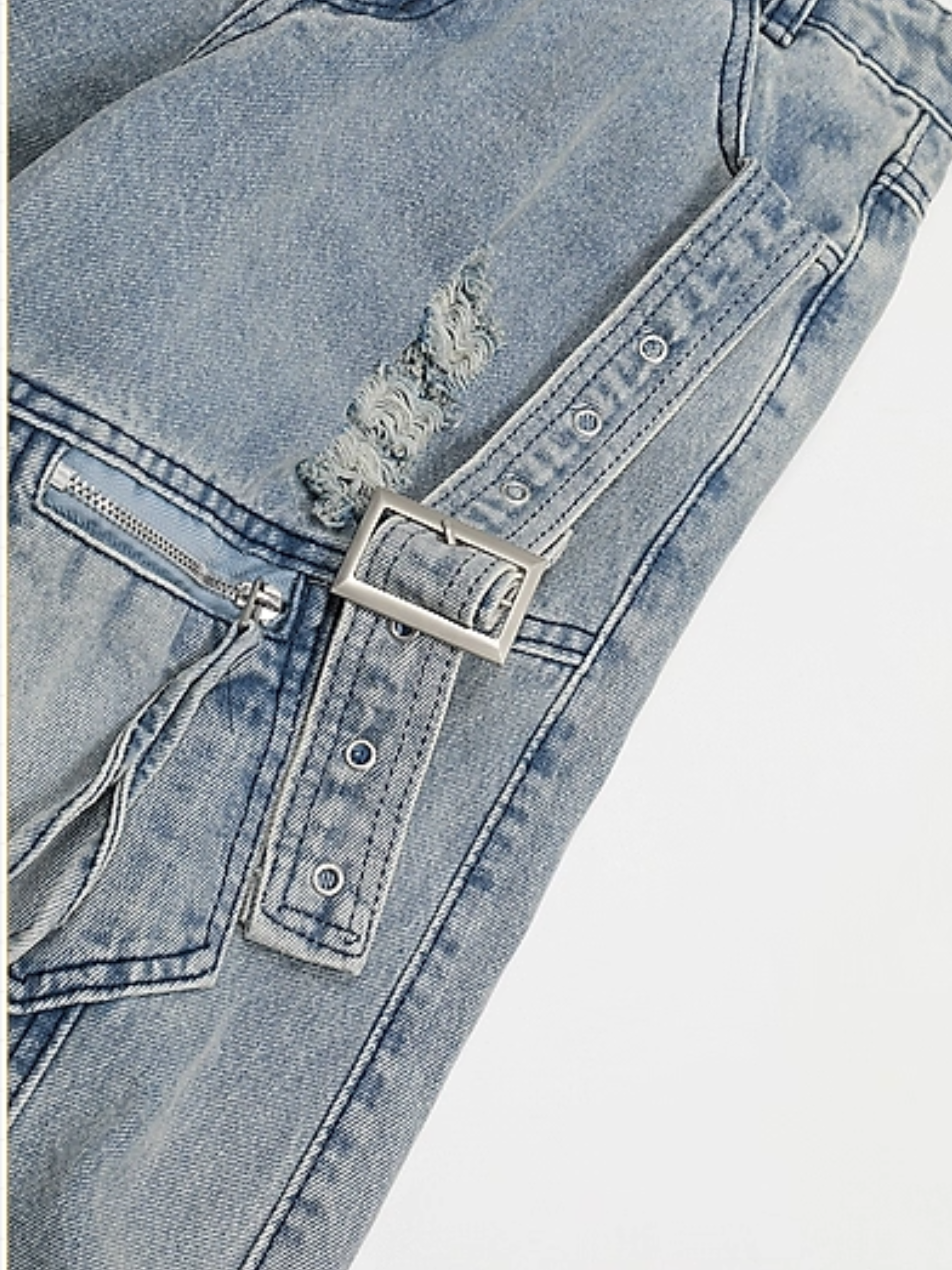Cargo Wide-Leg Jeans